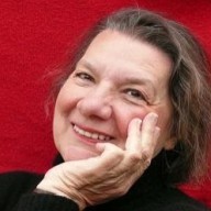 Retouches de costumes de théâtre par tailleurs