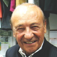 Jacques Séguéla client de L'ART DE L'AIGUILLE pour ses retouches de vêtements